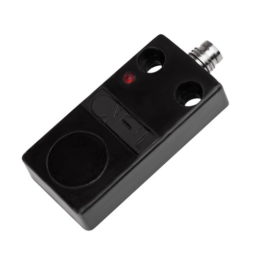 Бесконтактный выключатель   ISB IC4P-32P-8-LZS401